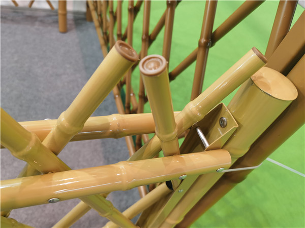 雙色枯黃仿竹護(hù)欄(圖1)